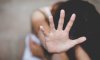 На Сумщині 58-річний чоловік два роки ґвалтував доньку своєї співмешканки