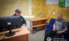 На Конотопщині поліцейські повідомили чоловіку про підозру у домашньому насильстві над батьком