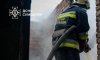 На Лебединщині рятувальники приборкали пожежу, яка виникла через дитячі пустощі з вогнем
