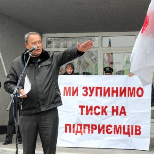 Пикет против Налогового кодекса в Сумах, Владимир Токарь