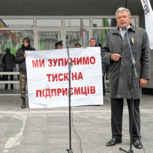 Пикет против Налогового кодекса в Сумах, Павел Качур