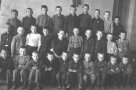 3-й класс Сумской школы на ул. Петропавловская. Виталий Шаповалов — второй слева в верхнем ряду (3 июня 1948 г.).