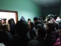 Пикетирующие прорываются в кабинет к судье Павлу Левченко