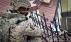 На Сумщині виявили міну, скинуту безпілотником, на даху адмінбудівлі