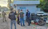 Вимагали гроші, застосовуючи фізичне насильство: у Сумах поліцейські затримали організатора злочинної схеми
