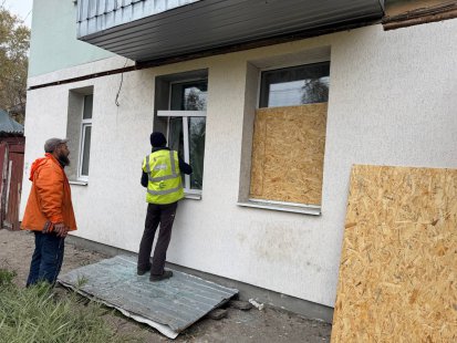 У Сумах на місці прильоту КАБів у багатоповерхівці вибито близько 100 вікон