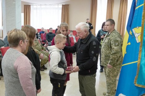 42 героя-захисника із Сумщини відзначені державними нагородами посмертно