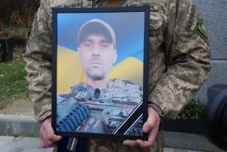 У Шостці попрощалися із захисником Єгором Кисельовим