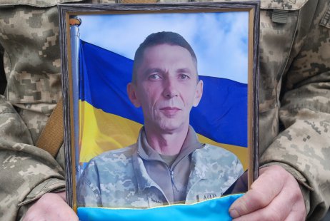 У Шостці попрощалися із захисником Андрієм Желновачем