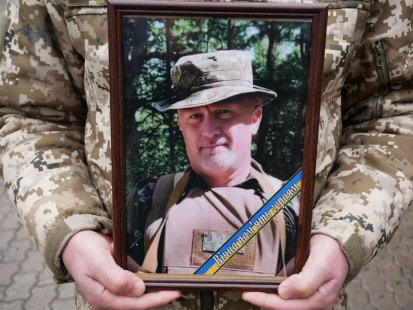 Роменська громада попрощалася з героєм Сергієм Нужним