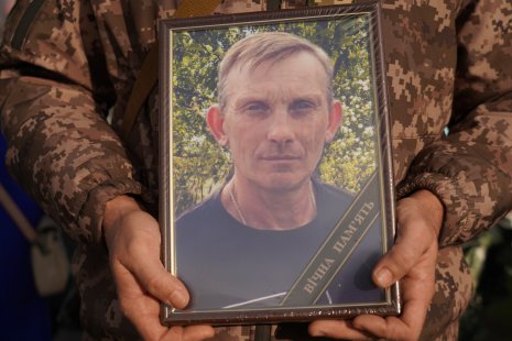 Охтирська громада провела в останню путь солдата Віталія Ждана