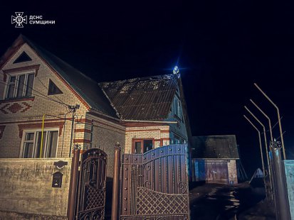 У Лебедині вогнеборці ліквідували загоряння житлового будинку