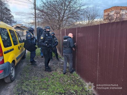Трьох шахраїв викрито на Сумщині: поліцейські задокументували дев’ять злочинних фактів