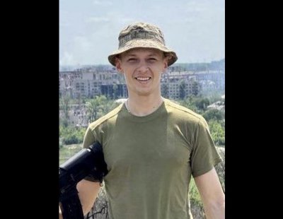 Кролевецька громада попрощалась із своїм героєм Віталієм Сомком