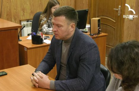 У Сумах суд продовжив розгляд справи щодо можливого декларування недостовірних даних депутатом Акпєровим