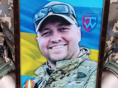 У Сумах попрощалися із захисником Євгеном Середою