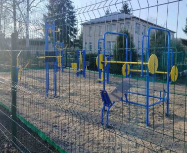 На честь Героя на Роменщині відкрили спортивно-тренажерний майданчик, збудований за підтримки його матері