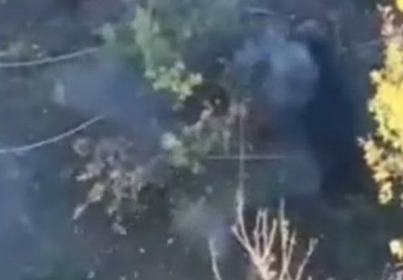 На Сумщині дронарі-прикордонники знищили два укриття, техніку окупантів і штурмовика