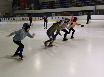 Юні шосткинці завоювали 7 нагород на Всеукраїнських змаганнях із шорт-треку